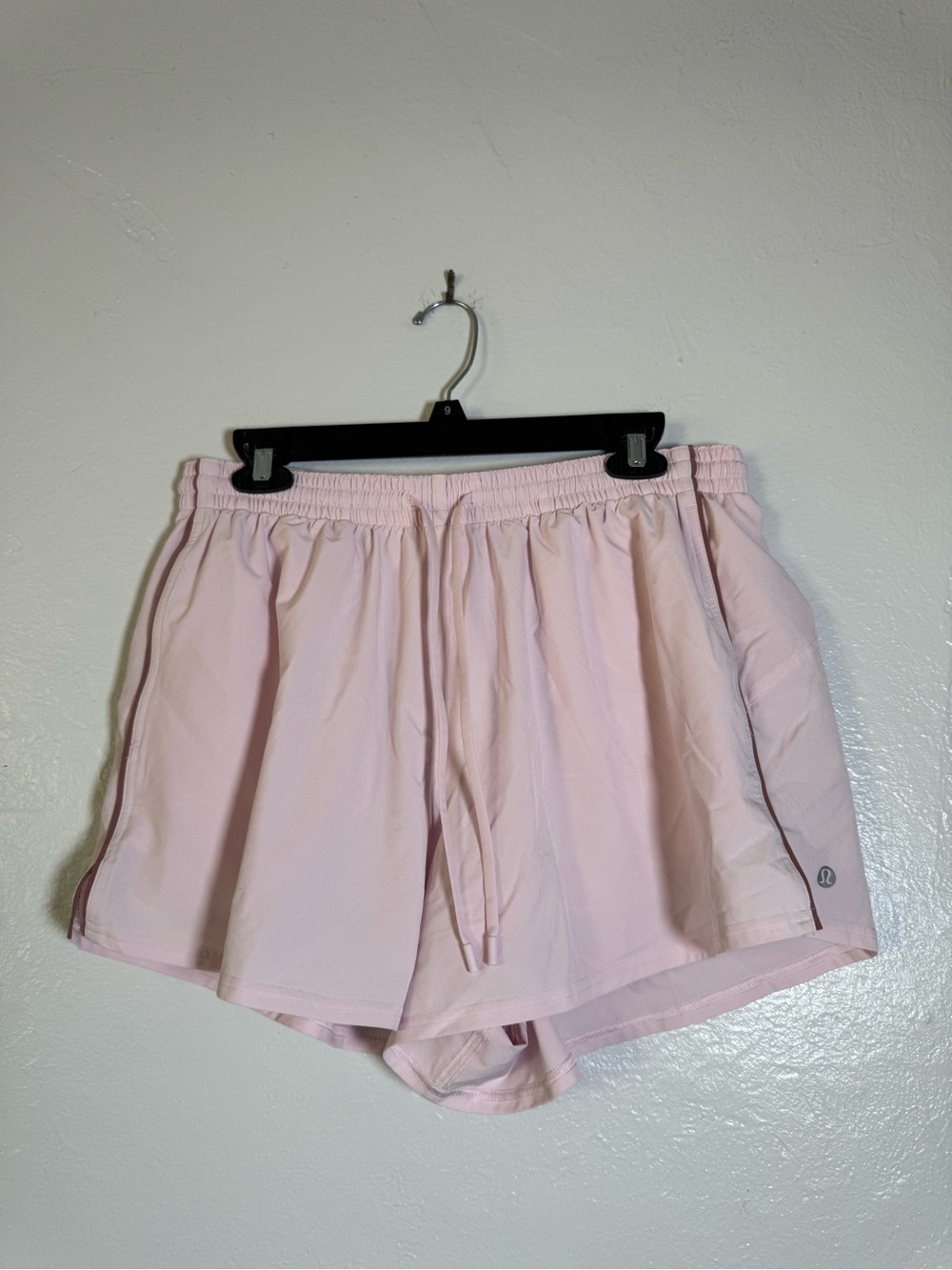 Lululemon Court Rival High Rise Shorts - Picture 3 of 15